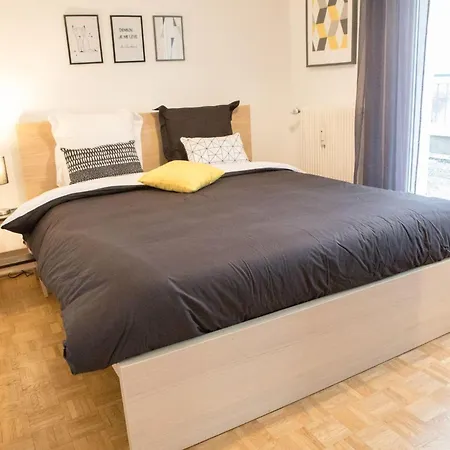 2 Bons Amis&céladon - 2 Dans La Même Résidence Dijon