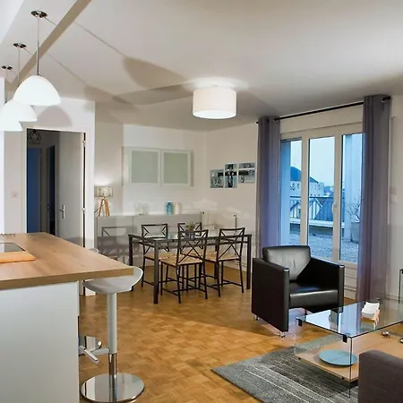 2 Bons Amis&céladon - 2 Dans La Même Résidence *